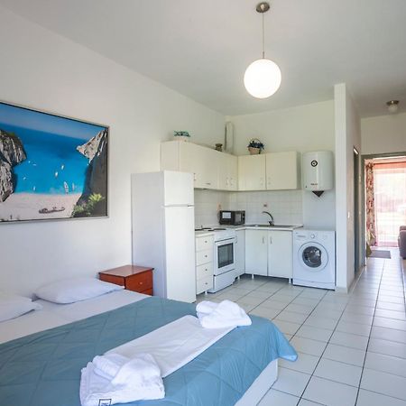Akrotiri Apartment Pefkochori Eksteriør billede